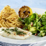 Ovnbagt hellefisk med linguine og citronrasp