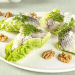 Glyngøre Sild Waldorf i hjertesalat